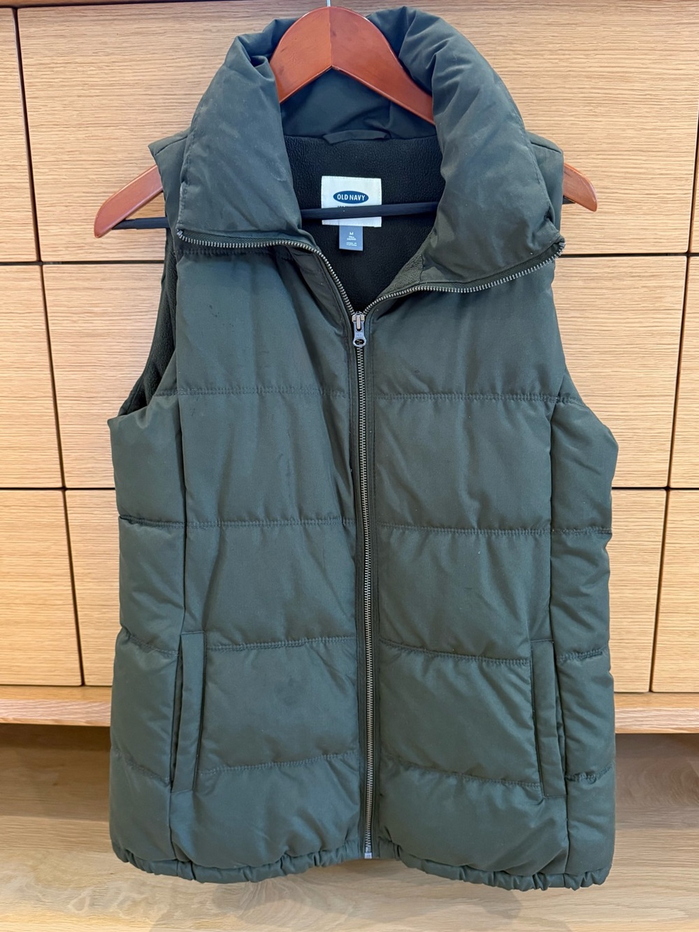 Old Navy Women's Olive Green Quilted Puffer Vest